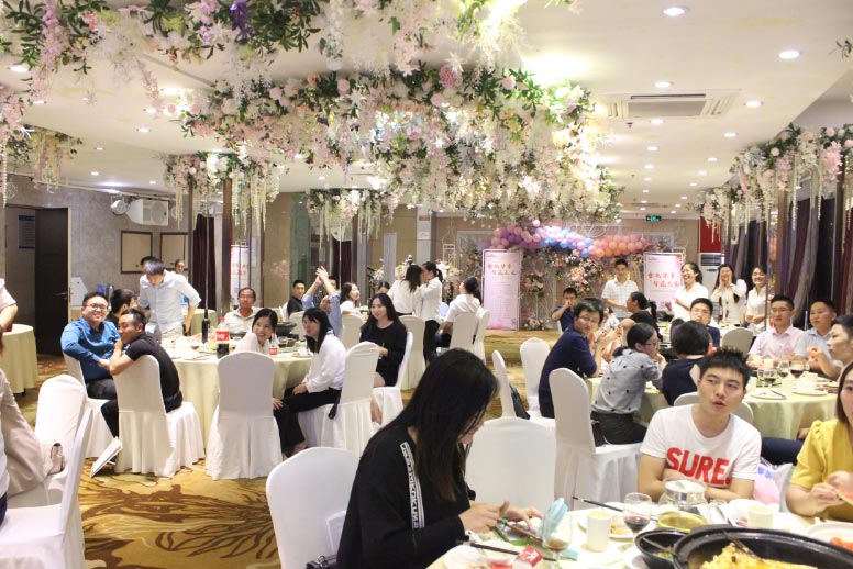 金秋華章 智贏未來——2019百度營(yíng)銷教育行業(yè)客戶中秋聯(lián)誼會(huì)圓滿落幕！